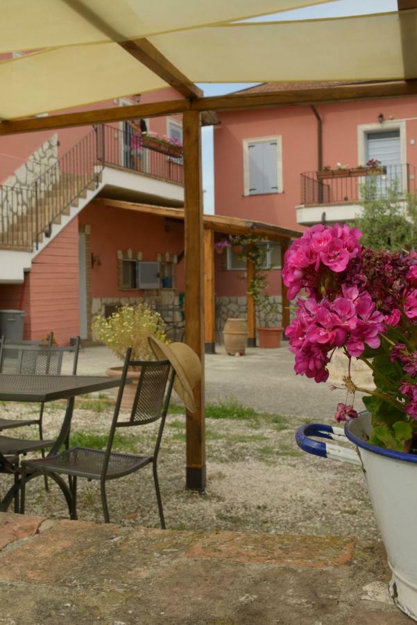 Agriturismo Colle Al Sole Apartment กัสติลโยเน เดล ลาโก ภายนอก รูปภาพ